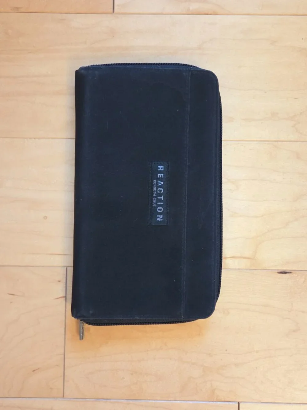 Reaction Kenneth Cole Travel Wallet Black Nylon Zip In Good pre-loved condition